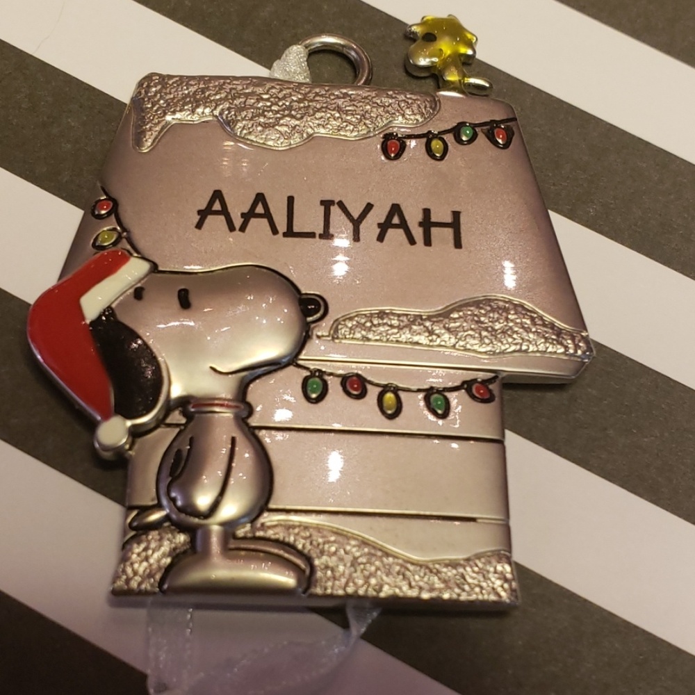 🌲 'AALIYAH' Snoopy & Woodstock ornament